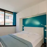 Joivy Spacious For 6, Near Train Station And Lejlighed