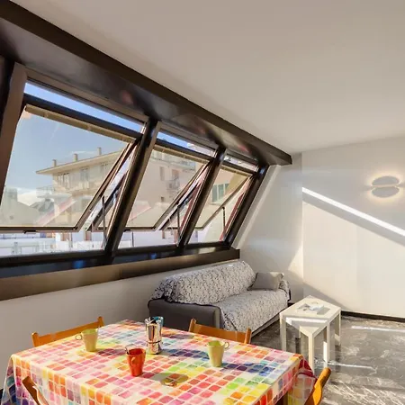 Joivy Spacious For 6, Near Train Station And Lejlighed Sestri Levante