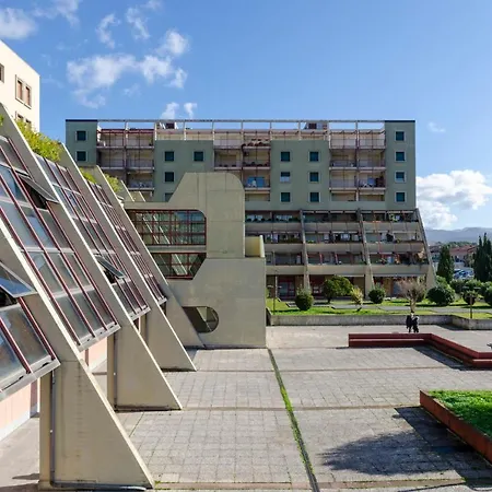 Lejlighed Joivy Spacious For 6, Near Train Station And *