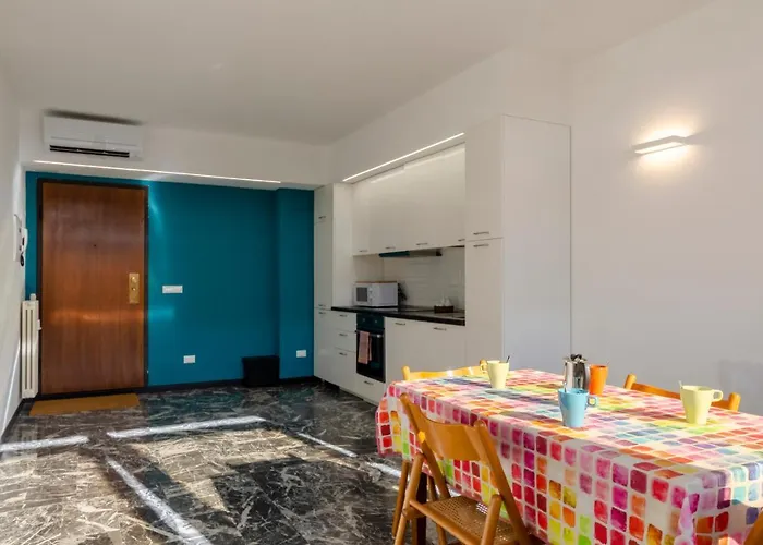 Joivy Spacious For 6, Near Train Station And