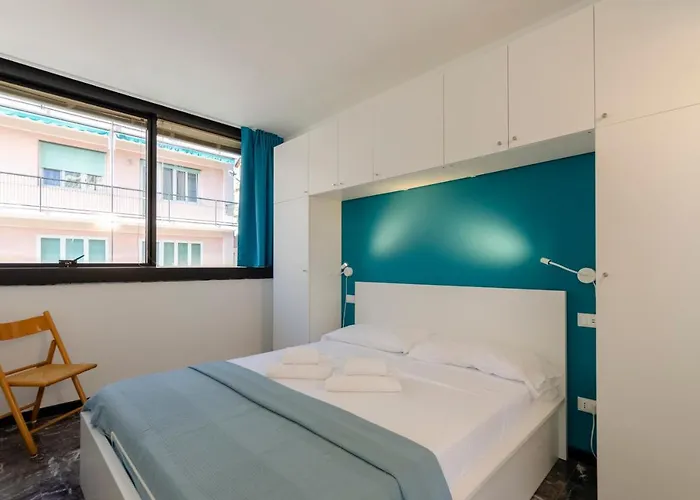 Joivy Spacious For 6, Near Train Station And Lejlighed