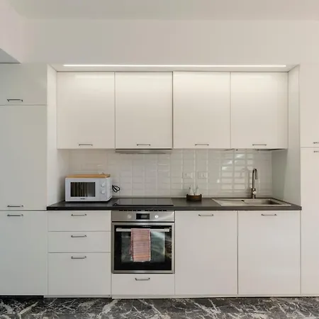 アパート Joivy Spacious For 6, Near Train Station And